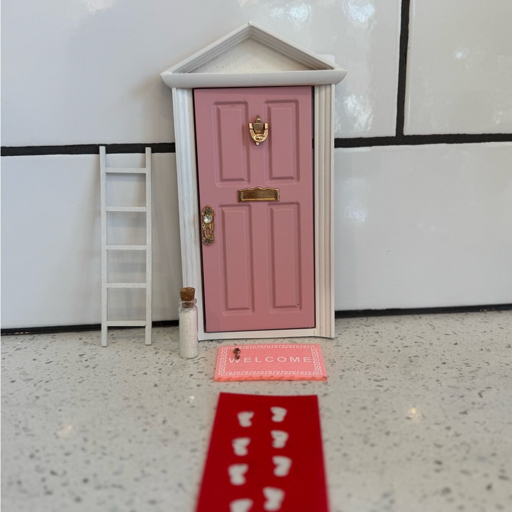 Tooth Fairy Pink Door with Accessories